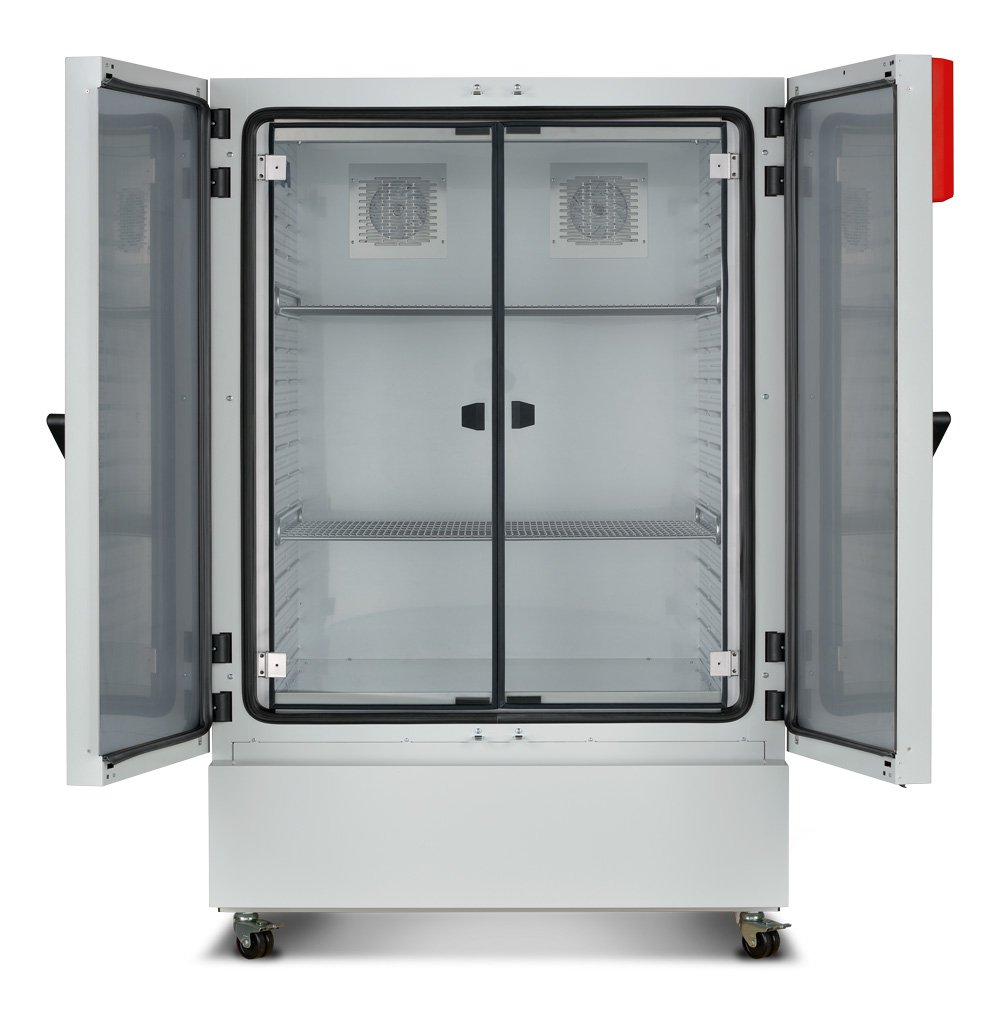 Constant climate chambers in laboratories